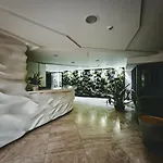 Lyna Park Apartment *