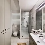 Lyna Park Apartment *