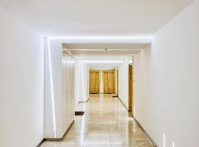 Lyna Park Apartment *